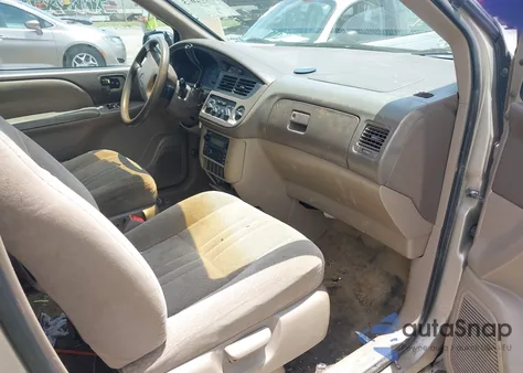 2002 Toyota Sienna Ce z USA, uszkodzony, nr VIN 4T3ZF19C22U451177